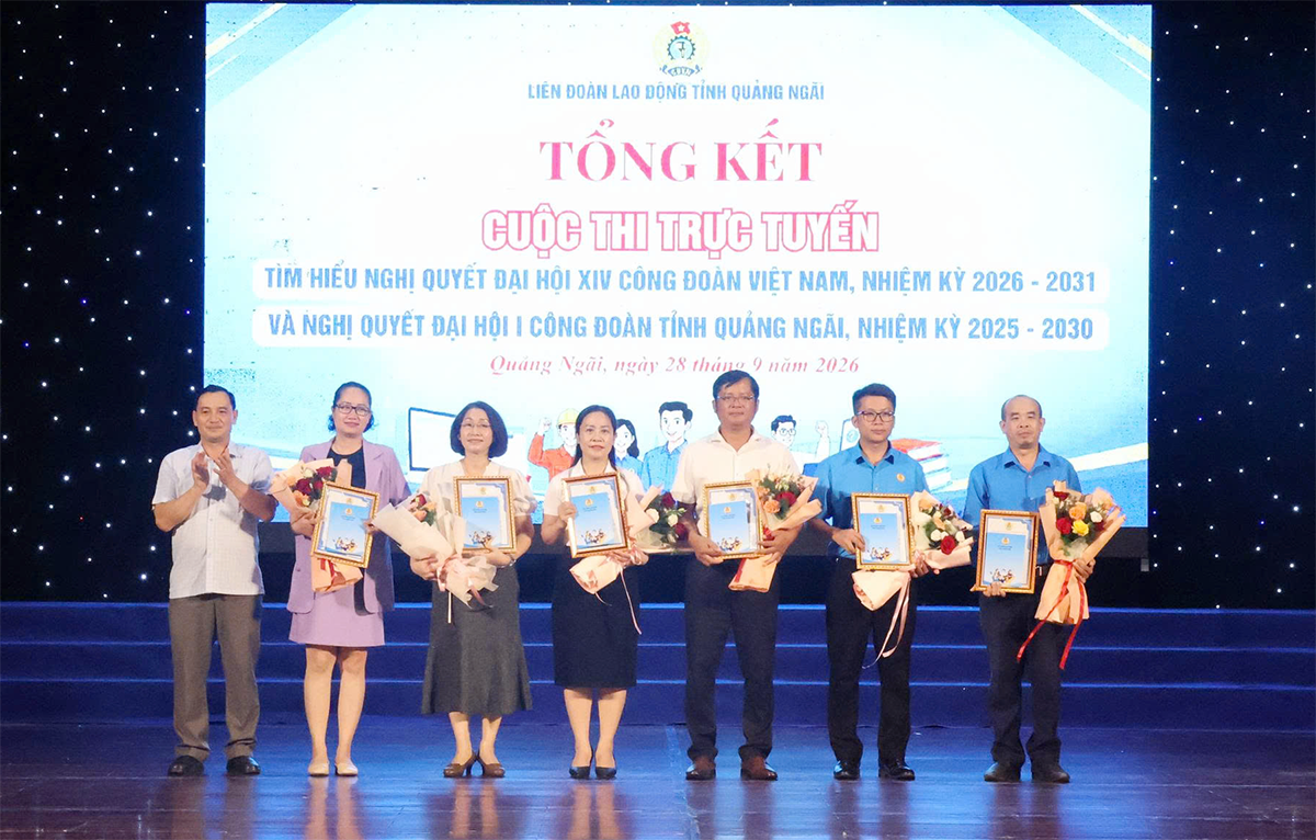 Tổng kết và trao giải Cuộc thi trực tuyến tìm hiểu nghị quyết đại hội Công đoàn.